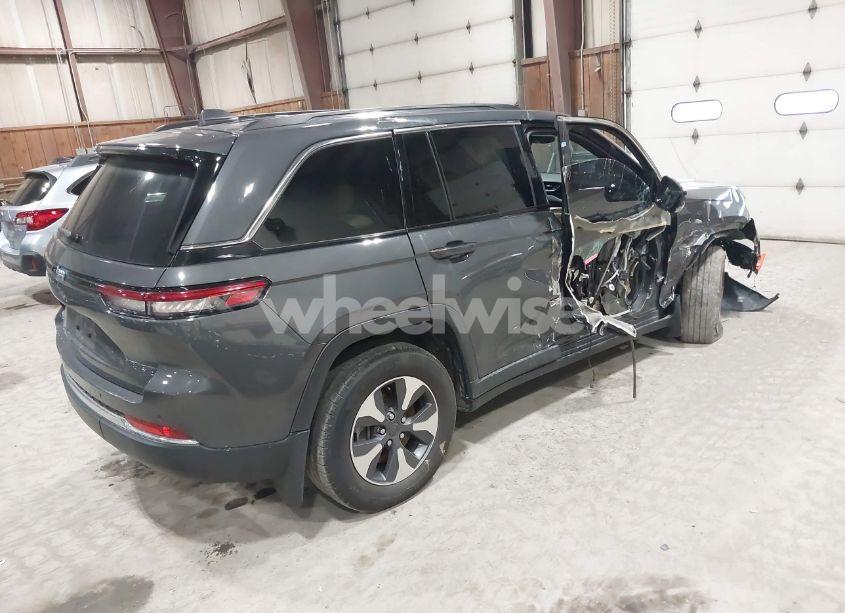 Photo 4 of 2023 Jeep Grand CHEROKEE 4XE (VIN 1C4RJYB6XPC664772)
