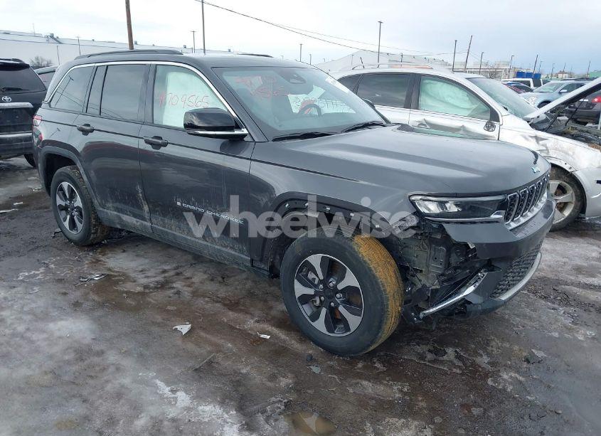 2024 Jeep Grand CHEROKEE 4XE (VIN 1C4RJYB6XRC117732) main photo