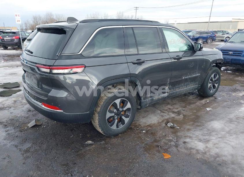 Photo 4 of 2024 Jeep Grand CHEROKEE 4XE (VIN 1C4RJYB6XRC117732)