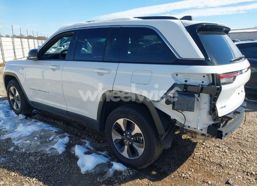 Photo 3 of 2024 Jeep Grand CHEROKEE 4XE (VIN 1C4RJYB6XRC133655)
