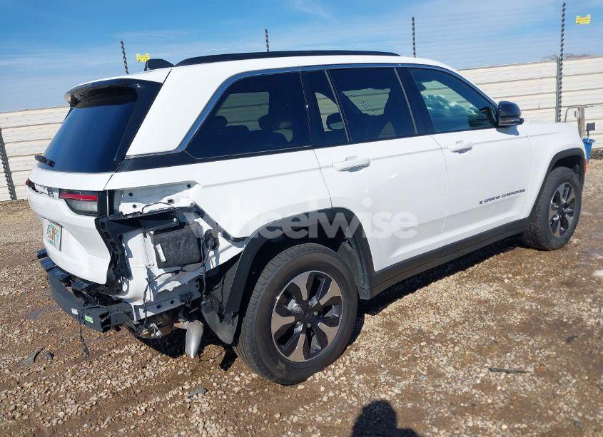 Photo 4 of 2024 Jeep Grand CHEROKEE 4XE (VIN 1C4RJYB6XRC133655)