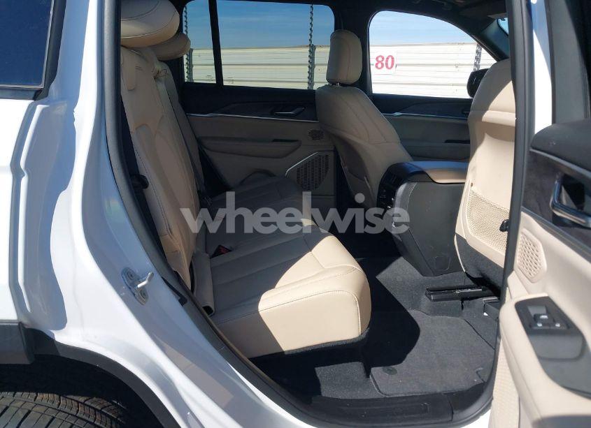 Photo 8 of 2024 Jeep Grand CHEROKEE 4XE (VIN 1C4RJYB6XRC133655)