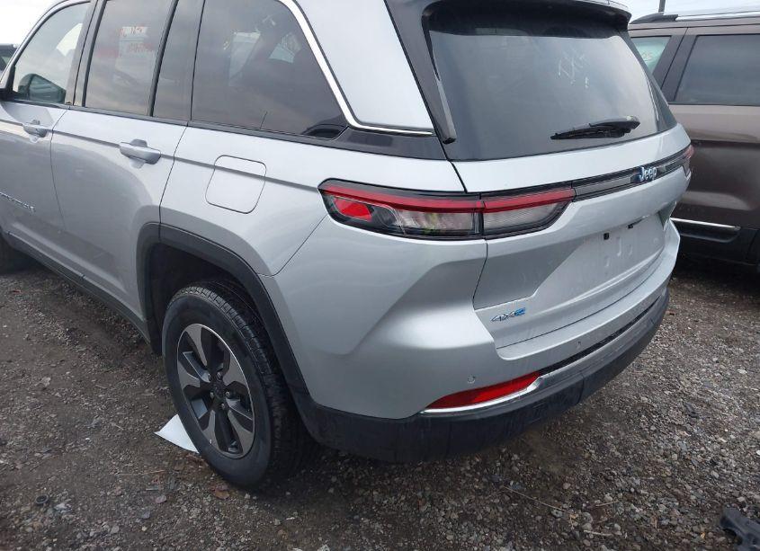 Photo 3 of 2024 Jeep Grand CHEROKEE 4XE (VIN 1C4RJYB6XRC145398)