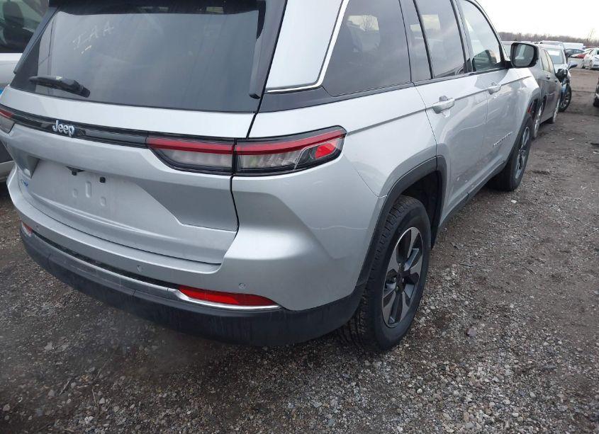 Photo 4 of 2024 Jeep Grand CHEROKEE 4XE (VIN 1C4RJYB6XRC145398)