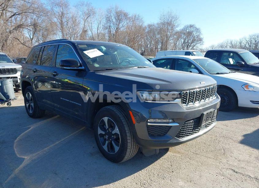 2024 Jeep Grand CHEROKEE 4XE (VIN 1C4RJYB6XRC158619) main photo