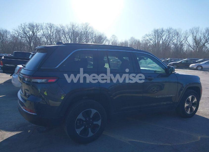 Photo 13 of 2024 Jeep Grand CHEROKEE 4XE (VIN 1C4RJYB6XRC158619)