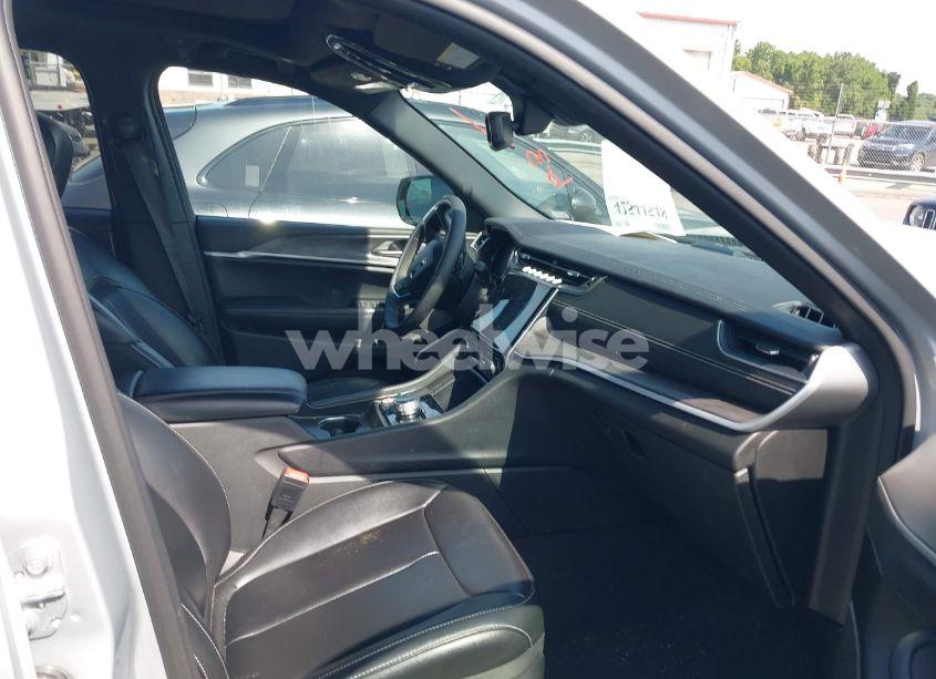 Photo 5 of 2024 Jeep Grand CHEROKEE 4XE (VIN 1C4RJYB6XRC171449)