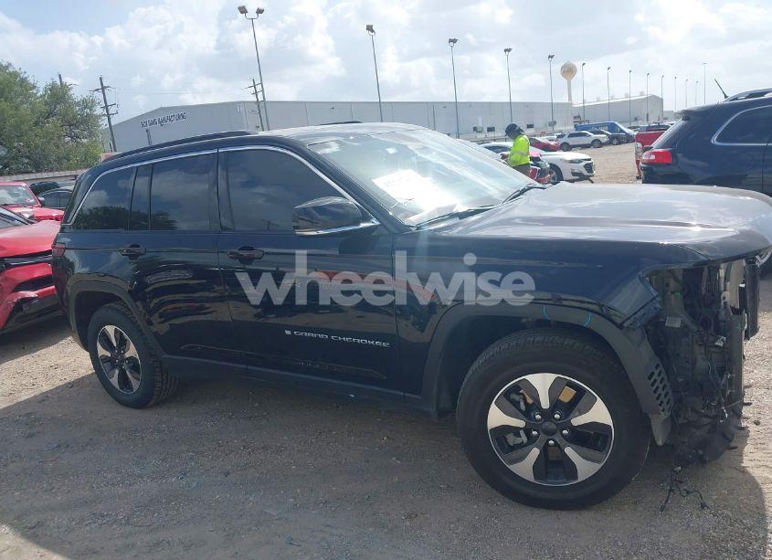 Photo 14 of 2024 Jeep Grand CHEROKEE 4XE (VIN 1C4RJYB6XRC181771)