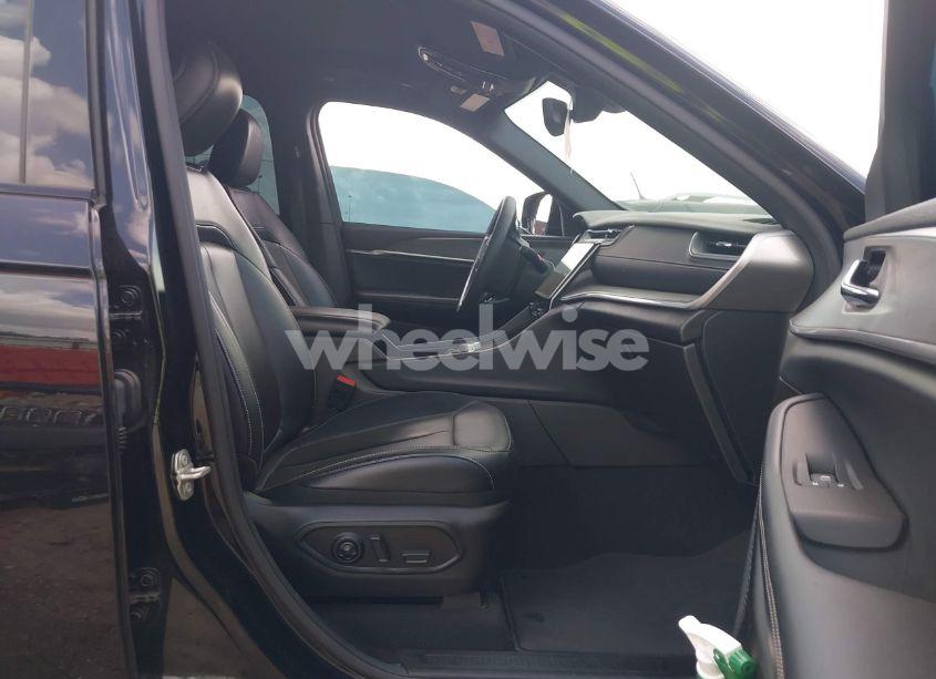 Photo 5 of 2024 Jeep Grand CHEROKEE 4XE (VIN 1C4RJYB6XRC181771)