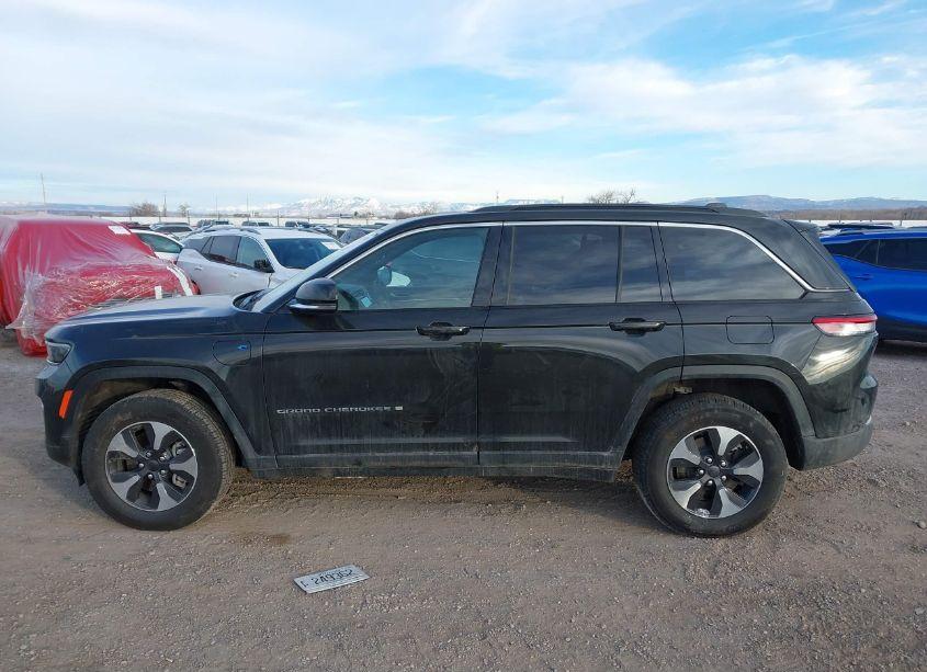 Photo 14 of 2024 Jeep Grand CHEROKEE 4XE (VIN 1C4RJYB6XRC181995)