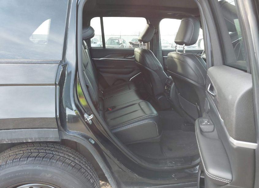 Photo 8 of 2024 Jeep Grand CHEROKEE 4XE (VIN 1C4RJYB6XRC181995)