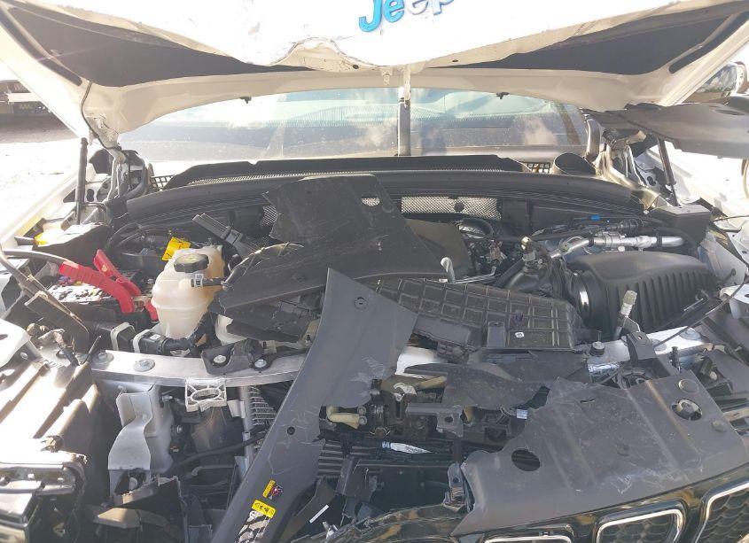 Photo 10 of 2024 Jeep Grand CHEROKEE 4XE OVERLAND (VIN 1C4RJYD6XRC711072)