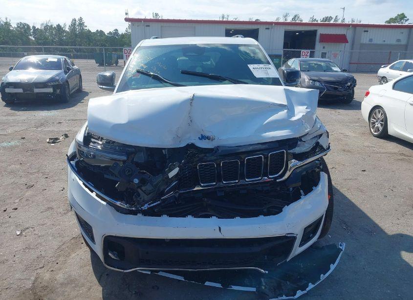 Photo 12 of 2024 Jeep Grand CHEROKEE 4XE OVERLAND (VIN 1C4RJYD6XRC711072)