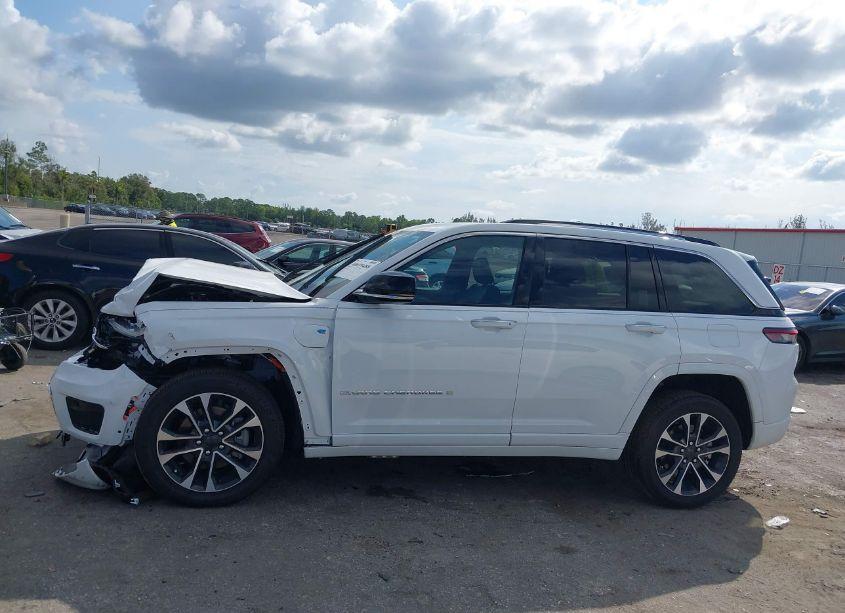 Photo 14 of 2024 Jeep Grand CHEROKEE 4XE OVERLAND (VIN 1C4RJYD6XRC711072)