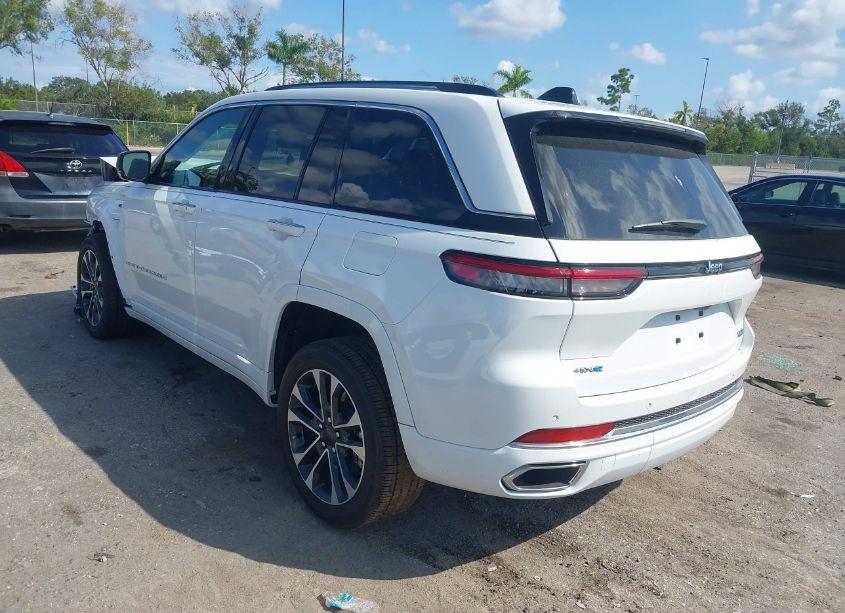 Photo 3 of 2024 Jeep Grand CHEROKEE 4XE OVERLAND (VIN 1C4RJYD6XRC711072)