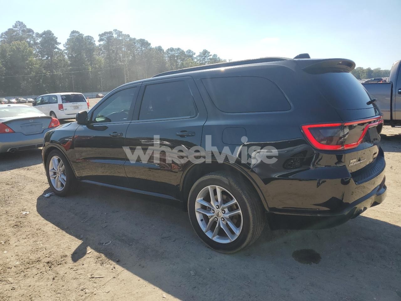 Photo 2 of 2023 DODGE DURANGO R/T (VIN 1C4SDHCT7PC555411)