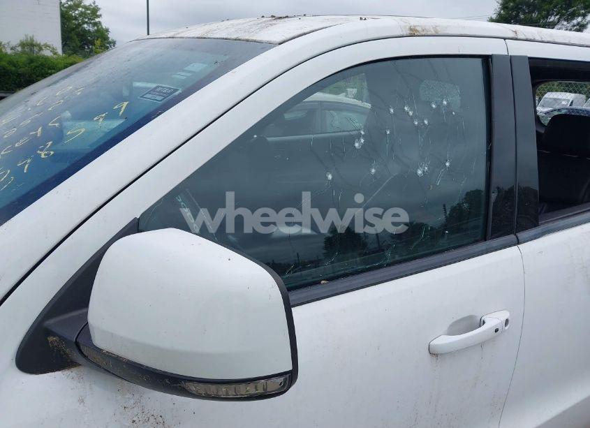 Photo 18 of 2015 Dodge Durango R/T (VIN 1C4SDJCT4FC938647)