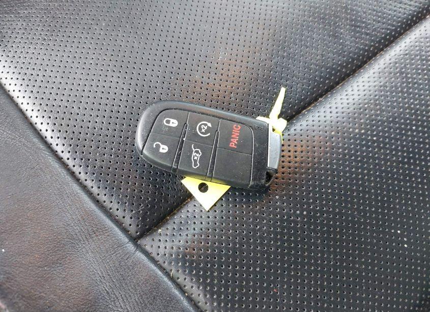 Photo 11 of 2016 Dodge Durango R/T (VIN 1C4SDJCT4GC315885)