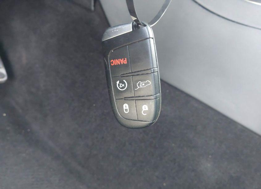 Photo 11 of 2018 Dodge Durango SRT AWD (VIN 1C4SDJGJ2JC456812)