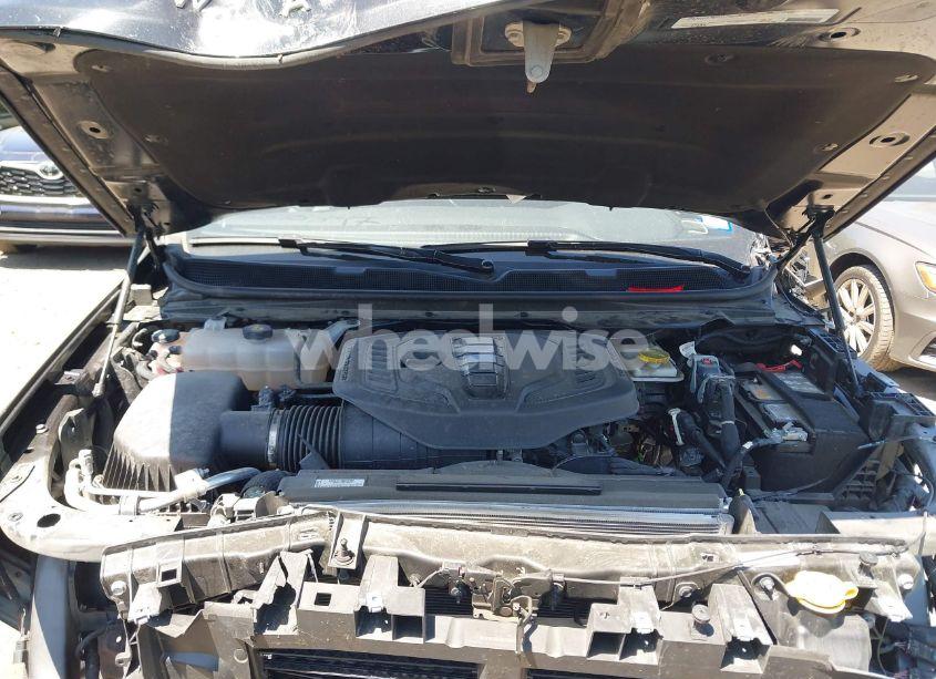 Photo 10 of 2024 Jeep Wagoneer L SERIES II 4X2 (VIN 1C4SJRBP1RS177002)