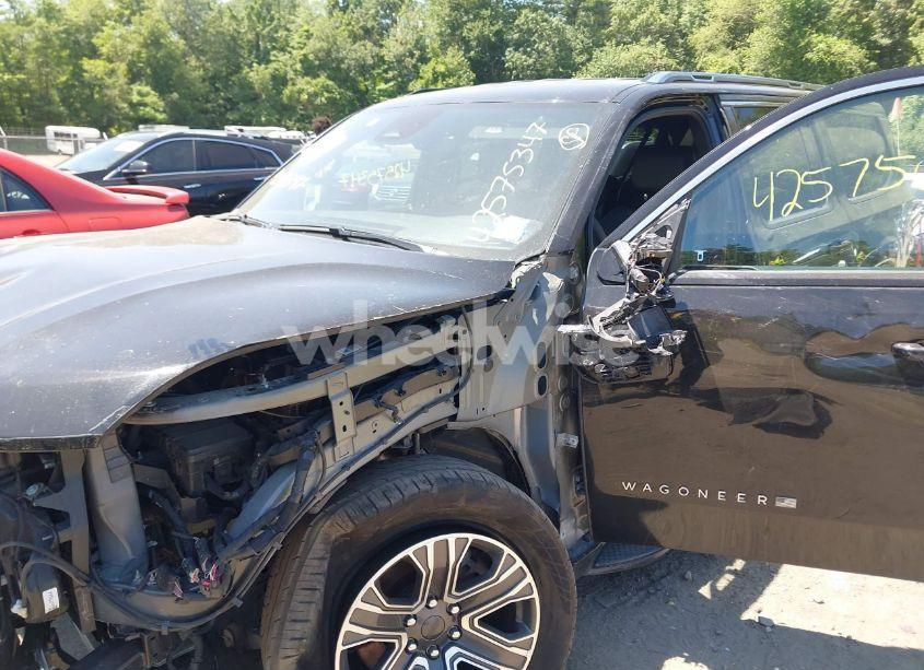 Photo 18 of 2024 Jeep Wagoneer L SERIES II 4X2 (VIN 1C4SJRBP1RS177002)