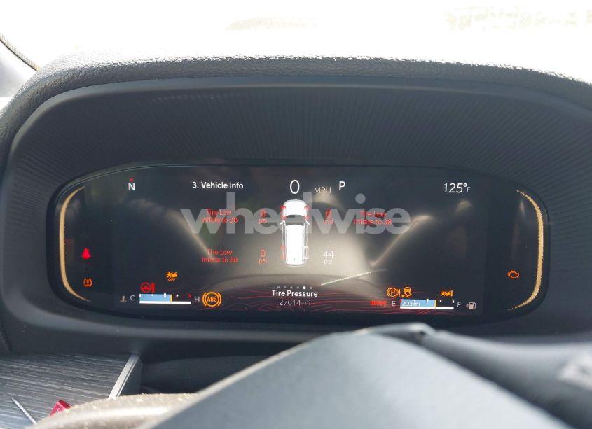 Photo 7 of 2024 Jeep Wagoneer L SERIES II 4X2 (VIN 1C4SJRBP1RS177002)