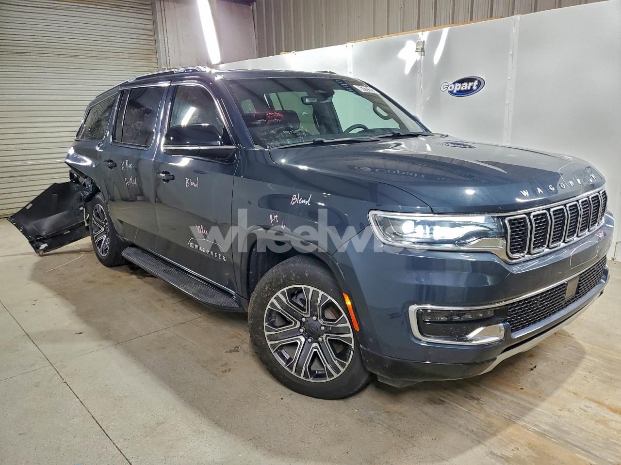 Photo 4 of 2024 JEEP WAGONEER L SERIES II N/A (VIN 1C4SJRBP2RS177218)