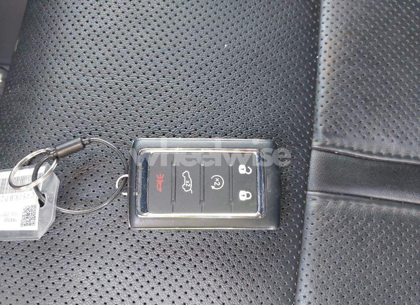 Photo 11 of 2024 Jeep Wagoneer L SERIES II 4X2 (VIN 1C4SJRBP2RS177770)