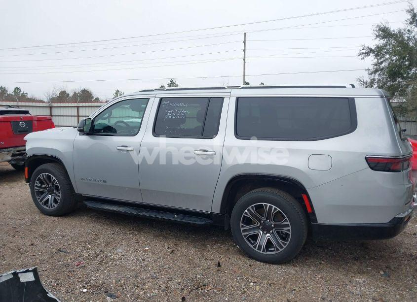 Photo 15 of 2024 Jeep Wagoneer L SERIES II 4X2 (VIN 1C4SJRBP3RS169726)