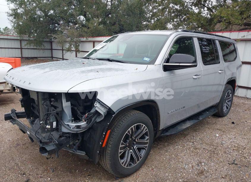 Photo 2 of 2024 Jeep Wagoneer L SERIES II 4X2 (VIN 1C4SJRBP3RS169726)