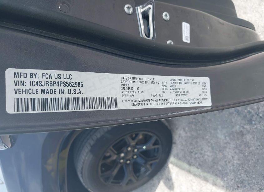 Photo 8 of 2023 Jeep Wagoneer L SERIES II CARBIDE 4X2 (VIN 1C4SJRBP4PS562986)