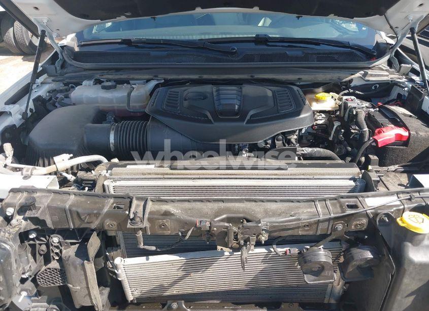 Photo 10 of 2024 Jeep Wagoneer L SERIES II 4X2 (VIN 1C4SJRBP4RS184266)