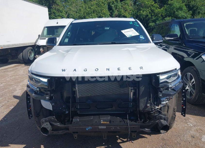 Photo 12 of 2024 Jeep Wagoneer L SERIES II 4X2 (VIN 1C4SJRBP4RS184266)