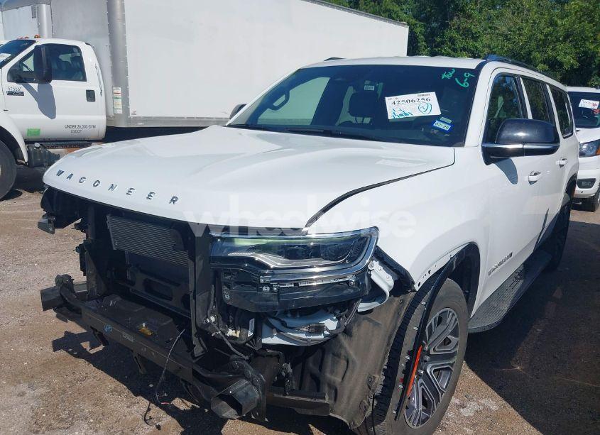 Photo 2 of 2024 Jeep Wagoneer L SERIES II 4X2 (VIN 1C4SJRBP4RS184266)