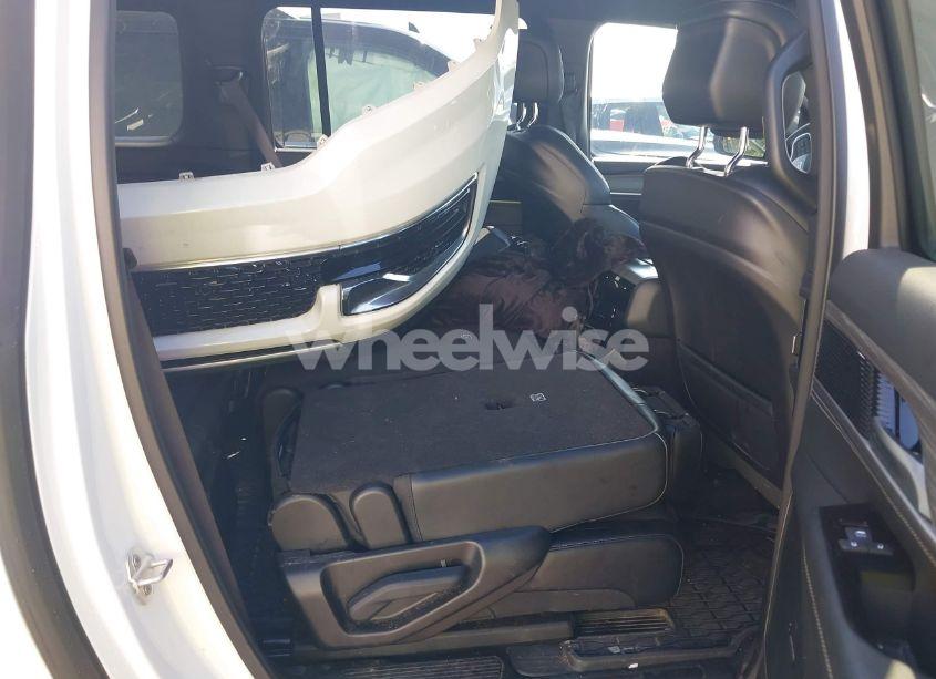 Photo 8 of 2024 Jeep Wagoneer L SERIES II 4X2 (VIN 1C4SJRBP4RS184266)