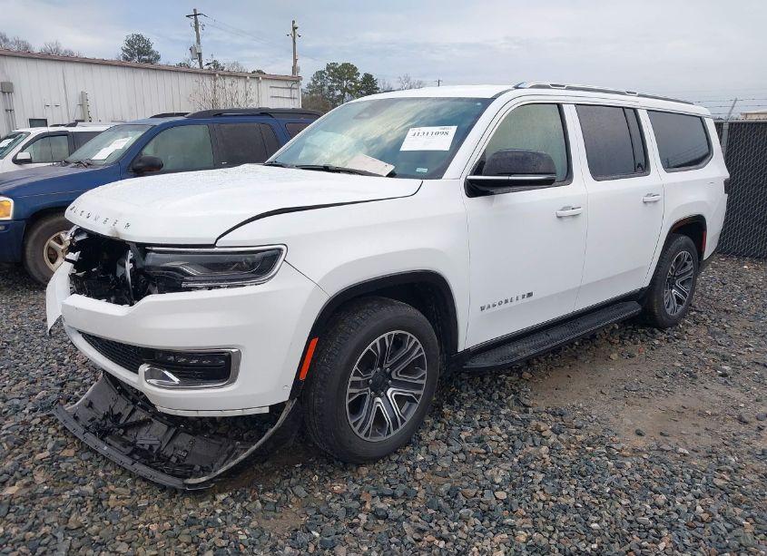 Photo 2 of 2024 Jeep Wagoneer L (VIN 1C4SJRBP5RS106675)