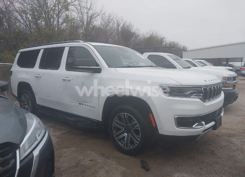 Photo 13 of 2024 Jeep Wagoneer L SERIES II 4X2 (VIN 1C4SJRBP5RS165094)