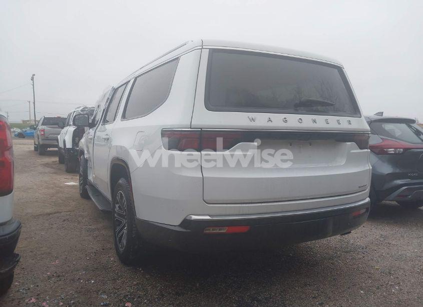 Photo 3 of 2024 Jeep Wagoneer L SERIES II 4X2 (VIN 1C4SJRBP5RS165094)