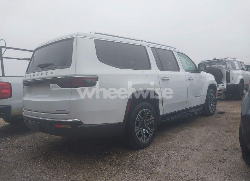 Photo 4 of 2024 Jeep Wagoneer L SERIES II 4X2 (VIN 1C4SJRBP5RS165094)