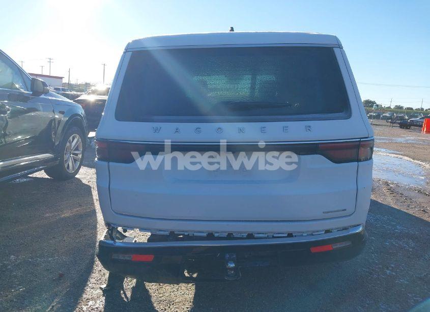 Photo 16 of 2024 Jeep Wagoneer L SERIES II 4X2 (VIN 1C4SJRBP6RS106670)