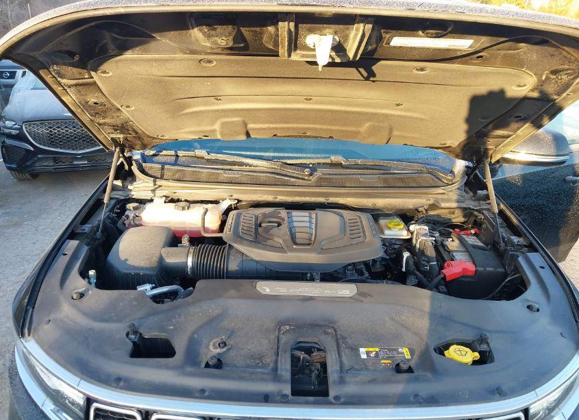 Photo 10 of 2024 Jeep Wagoneer L SERIES II 4X2 (VIN 1C4SJRBP6RS146229)