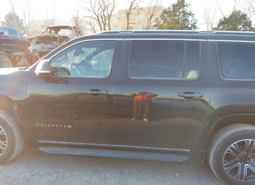 Photo 14 of 2024 Jeep Wagoneer L SERIES II 4X2 (VIN 1C4SJRBP6RS146229)