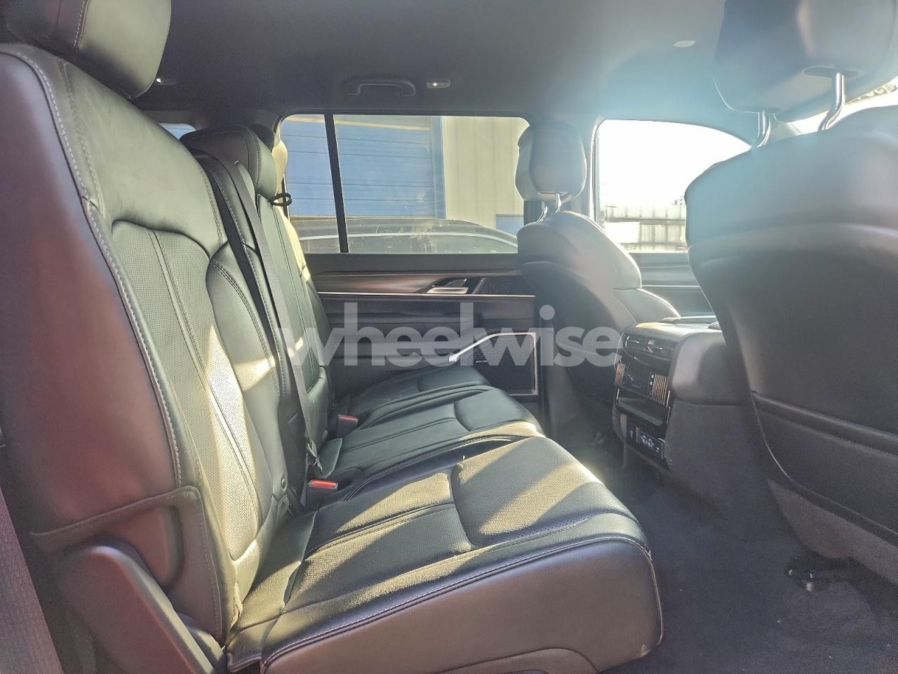 Photo 11 of 2024 JEEP WAGONEER L SERIES II (VIN 1C4SJRBP8RS187140)