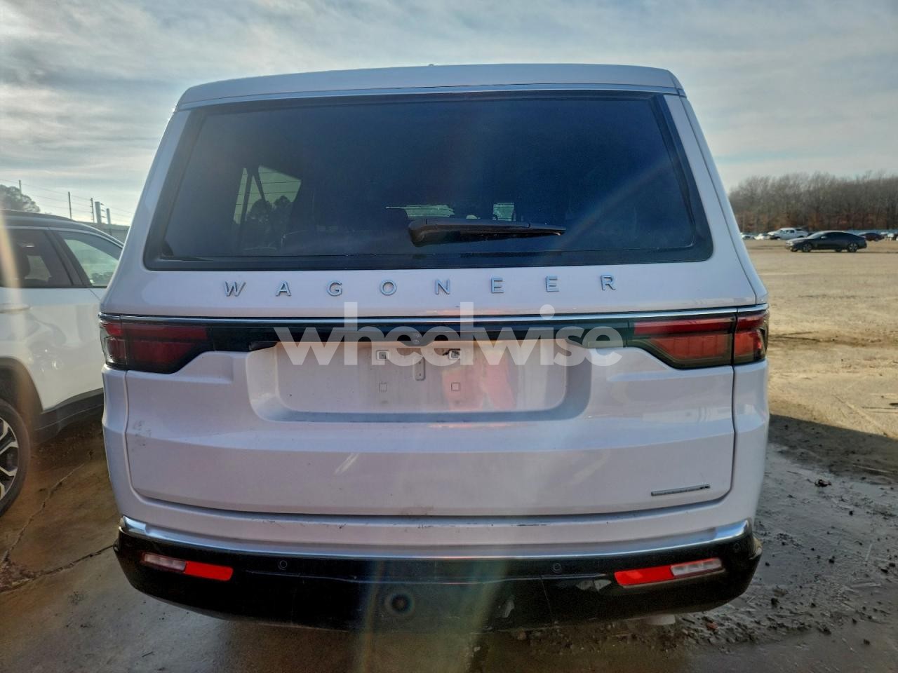 Photo 6 of 2024 JEEP WAGONEER L SERIES II (VIN 1C4SJRBP8RS187140)