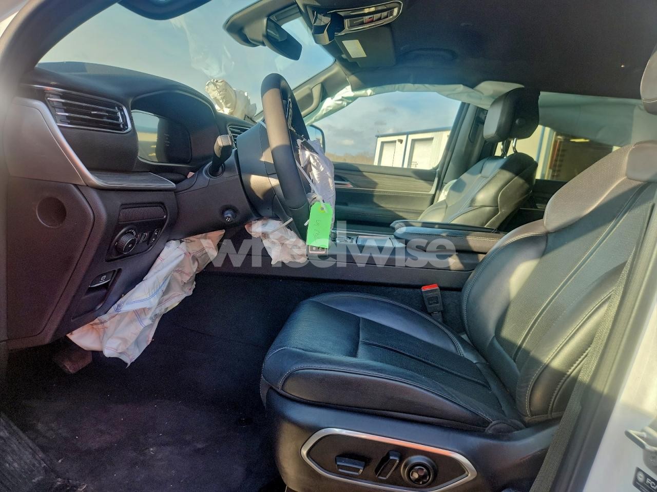 Photo 7 of 2024 JEEP WAGONEER L SERIES II (VIN 1C4SJRBP8RS187140)