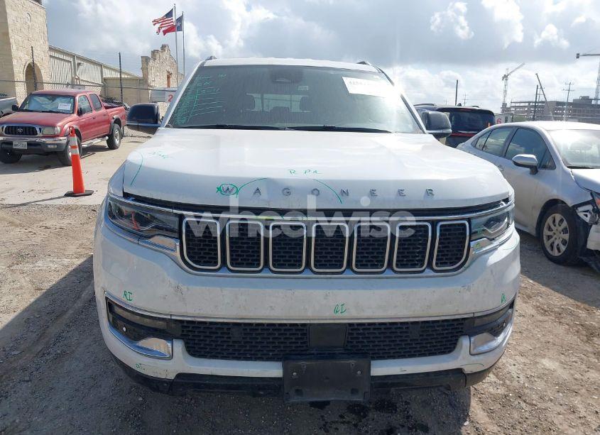 Photo 12 of 2024 Jeep Wagoneer L SERIES I 4X4 (VIN 1C4SJSAP9RS111581)