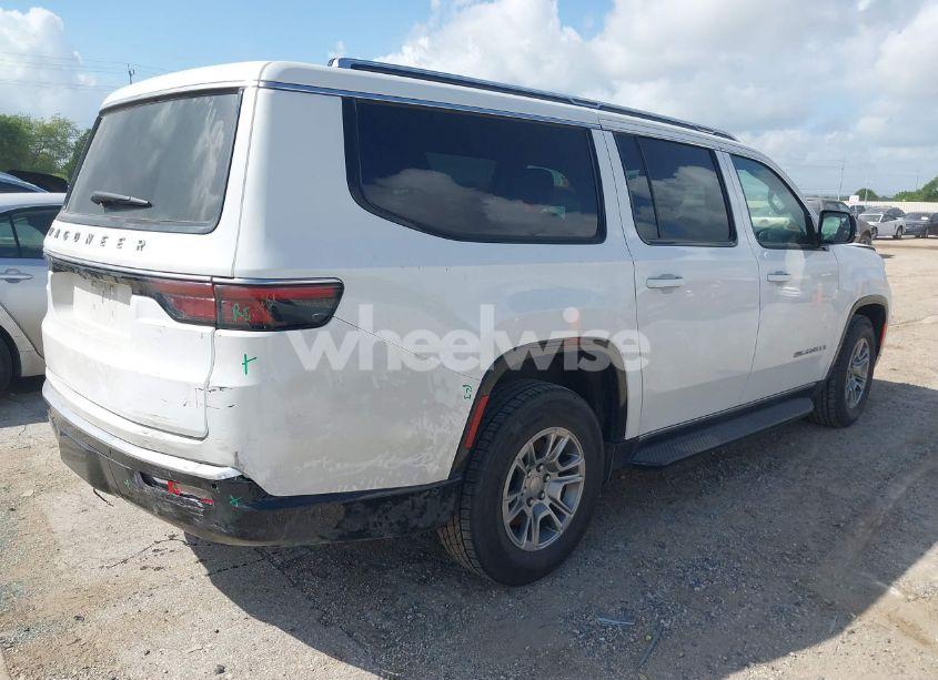 Photo 4 of 2024 Jeep Wagoneer L SERIES I 4X4 (VIN 1C4SJSAP9RS111581)