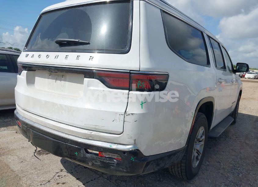 Photo 6 of 2024 Jeep Wagoneer L SERIES I 4X4 (VIN 1C4SJSAP9RS111581)