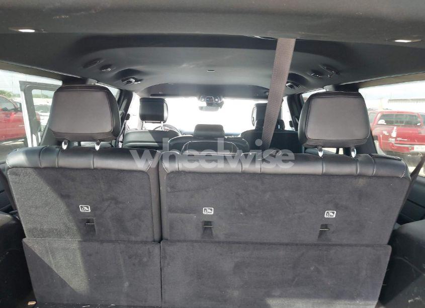 Photo 8 of 2024 Jeep Wagoneer L SERIES I 4X4 (VIN 1C4SJSAP9RS111581)