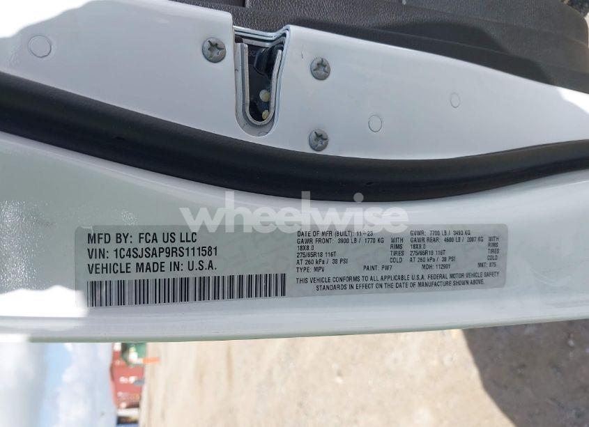 Photo 9 of 2024 Jeep Wagoneer L SERIES I 4X4 (VIN 1C4SJSAP9RS111581)